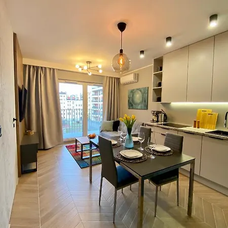 Grey House + Free Parking *