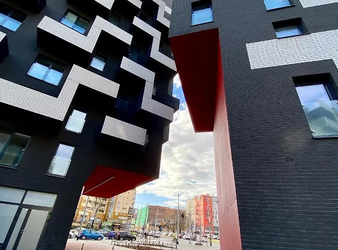 Grey House + Free Parking Wroclaw