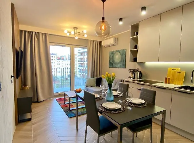 Grey House + Free Parking *