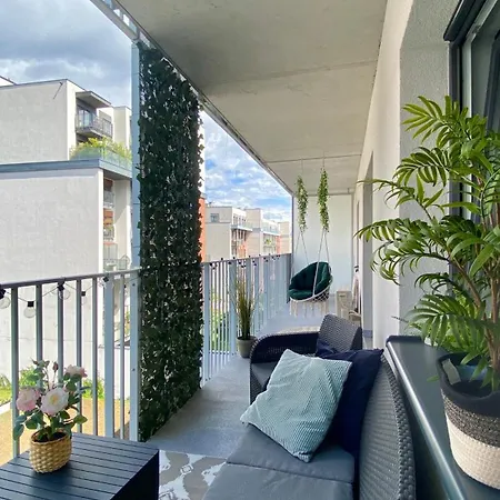 Grey House + Free Parking * Вроцлав