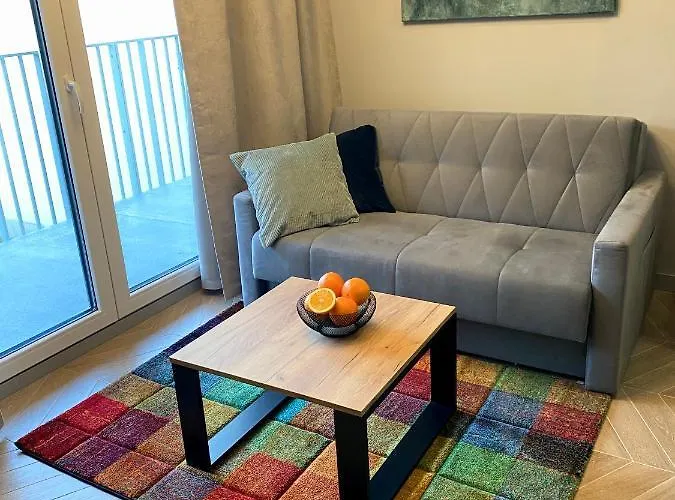 Grey House + Free Parking Apartman